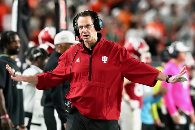 Cignetti, Hoosiers get ready to begin title defense